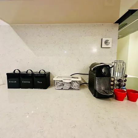 Beyoglu Hacimimi Gardens Icinde Oezel Bahceli *