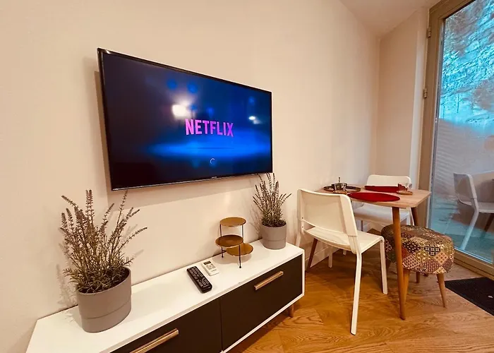 Beyoglu Hacımimi Gardens Içinde özel Bahçeli Apartamento Istambul