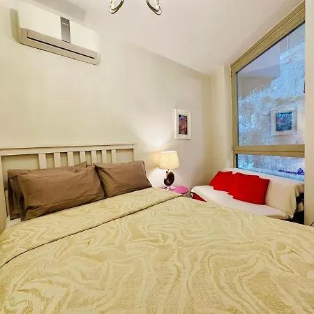 Beyoglu Hacimimi Gardens Icinde Oezel Bahceli